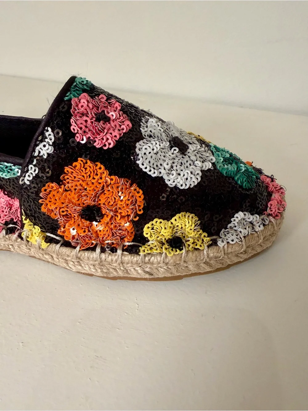 Black Espadrille Slip-Ons Multicolor Sequin Flowers. Size 9. New w/o box.